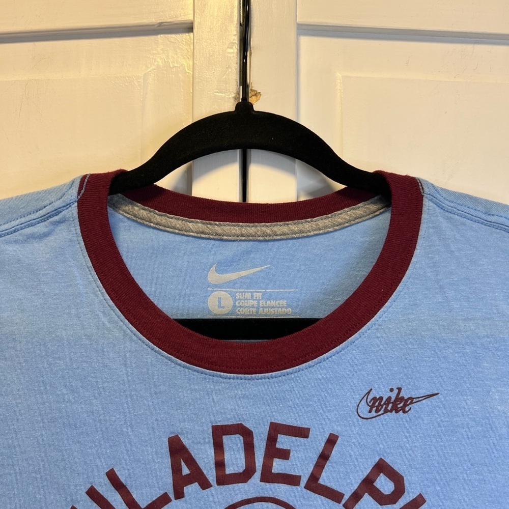 Nike Philadelphia Phillies Short Sleeve T-Shirt Size Womens Large Color Blue/Red - Picture 2 of 8